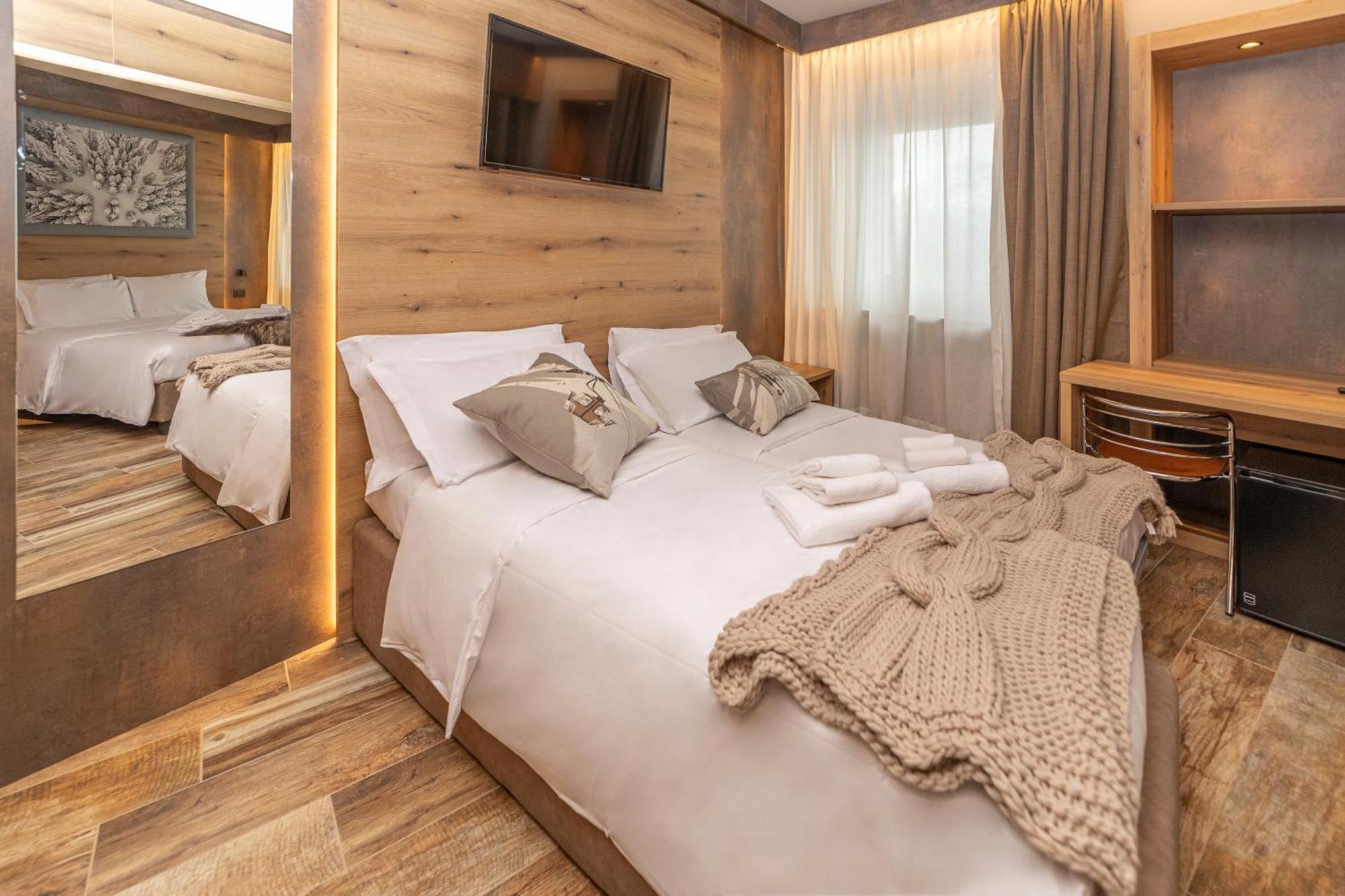Quadruple Room Mountain View